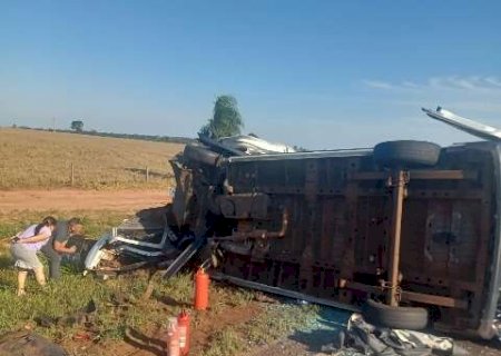 Acidente com van da saúde deixa 3 mortos e 7 feridos na BR-163