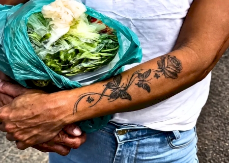 Elas lotam presídio por eles; quando são presas, homens somem da fila