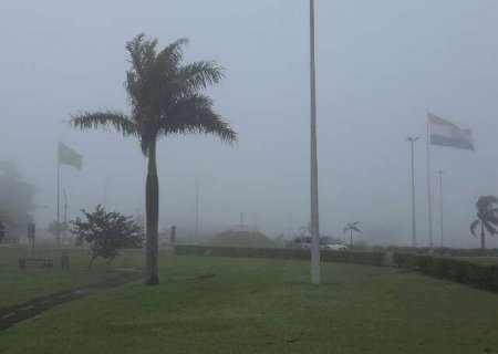 Manh&atilde; de nevoeiro reduz visibilidade em Dourados e Ponta Por&atilde;