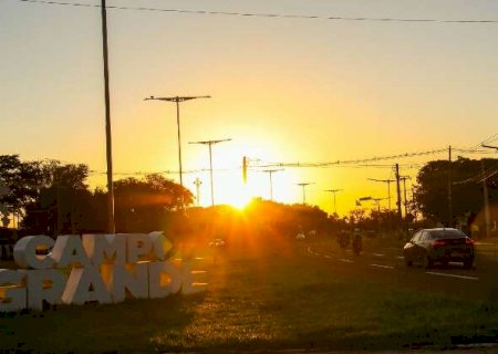 Term&ocirc;metros batem 42&deg;C e temporais amea&ccedil;am MS nesta quinta-feira