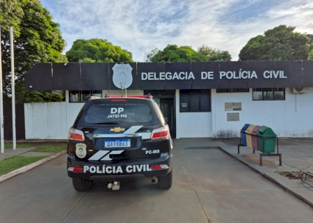 Polícia Civil prende mulher em flagrante por utilizar cartão bancário extraviado em Jateí