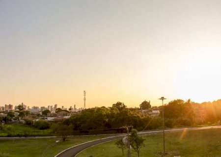 Calor&atilde;o de 44&deg;C antecede tempestades com granizo em MS