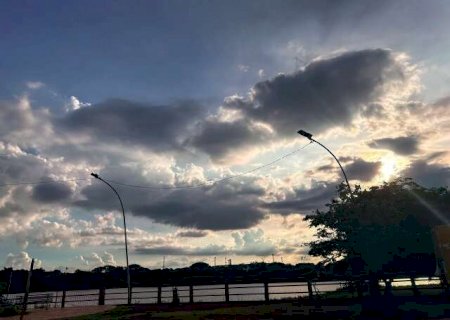 S&aacute;bado ter&aacute; m&aacute;xima de 42 &deg;C e alerta para tempestades com granizo